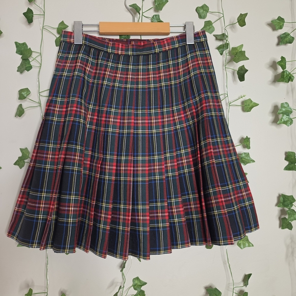 Vintage Wool Pleated Wrap Plaid Skirt & Matching Shoulder Sash Tartan Set - Picture 9 of 11